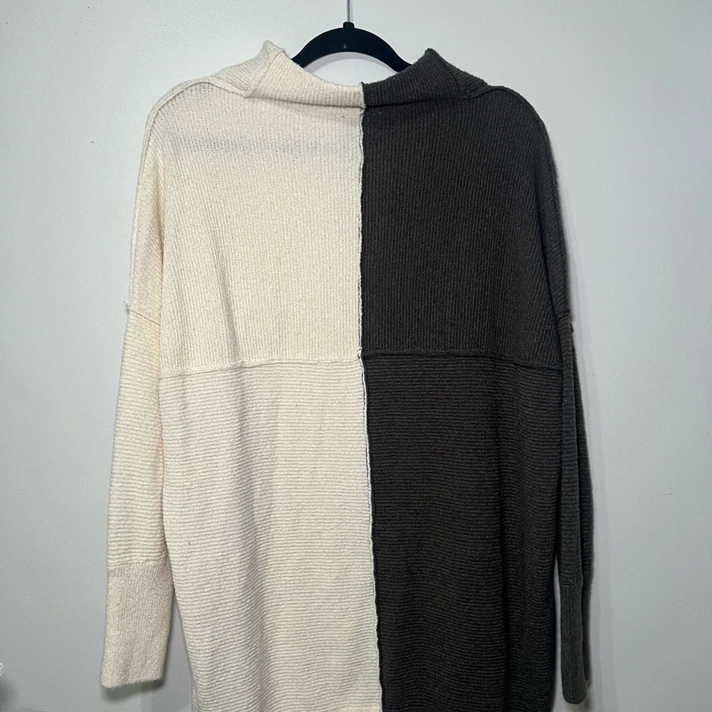 Two-Tone Black and Cream Women's Sweater - Picture 3 of 4